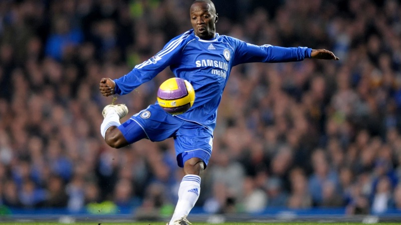 Thậm chí cầu thủ Claude Makelele còn có vai trò lớn khiến bóng đá thay đổi như hiện tại