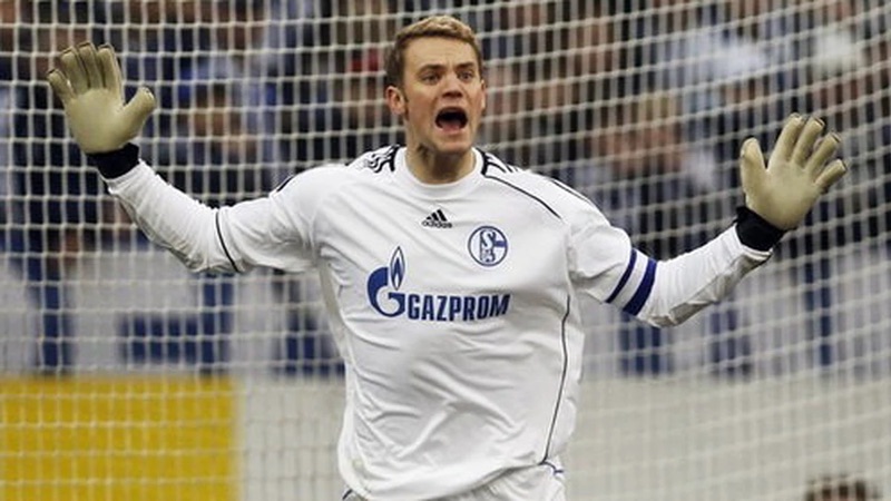 Có lẽ nhiều người cũng quên mất thủ môn Manuel Neuer từng trưởng thành từ Schalke 04