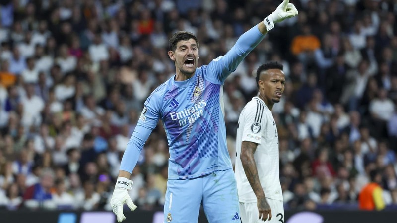 Dường như tính cách của thủ môn Thibaut Courtois là thứ khiến anh không được yêu mến Dường như tính cách của thủ môn Thibaut Courtois là thứ khiến anh không được yêu mến